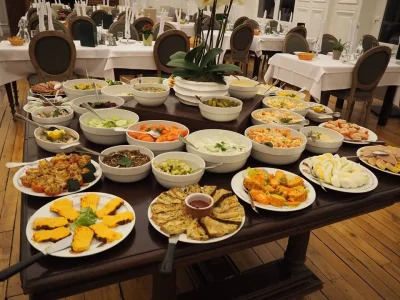 Buffet d'entrées à volonté.